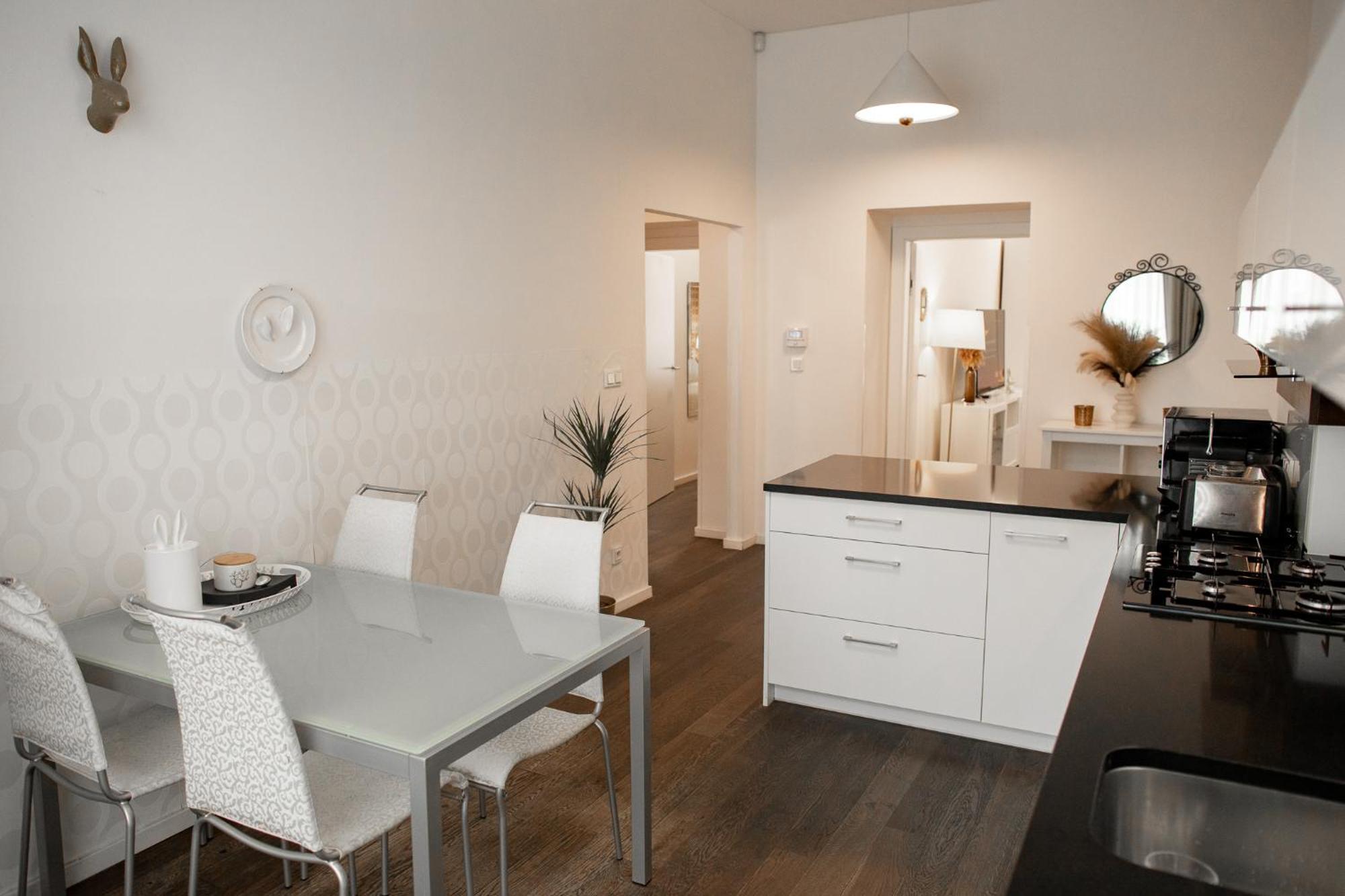 Luxury Modern Designed Oldtown Apartment ปราก ภายนอก รูปภาพ