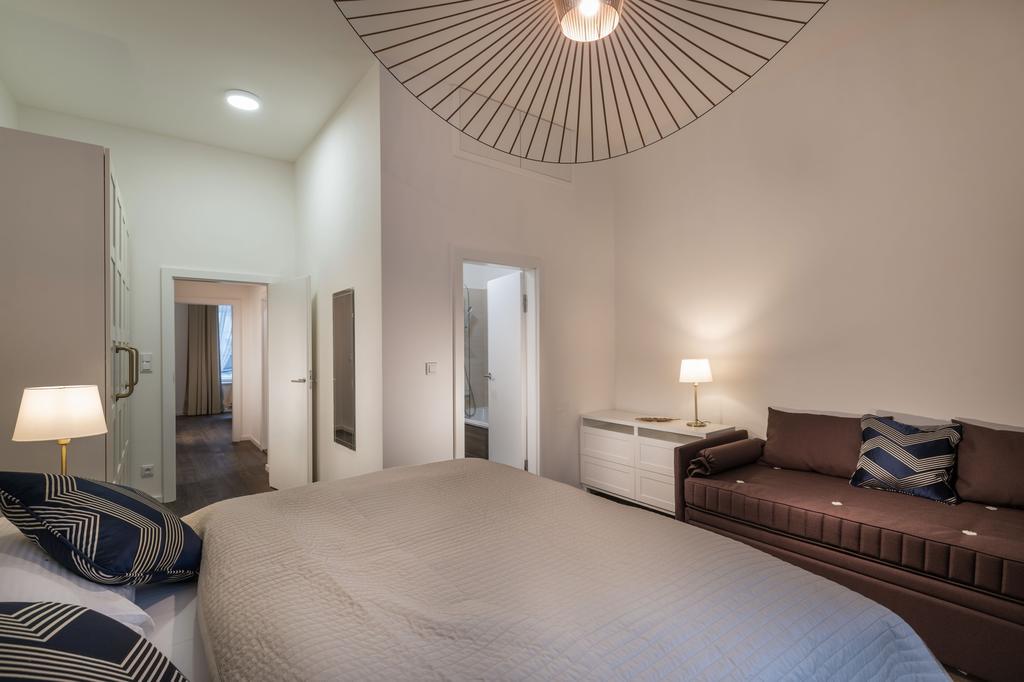 Luxury Modern Designed Oldtown Apartment ปราก ภายนอก รูปภาพ