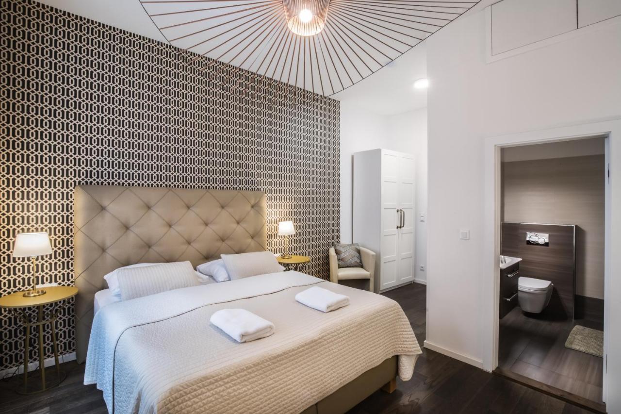 Luxury Modern Designed Oldtown Apartment ปราก ภายนอก รูปภาพ